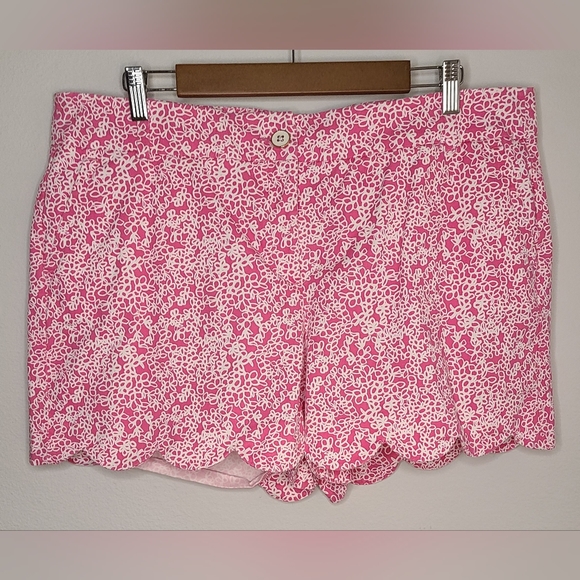 crown & ivy Pants - Crown & Ivy - Women's Floral Print Shorts with Scalloped Edge, Sz 16